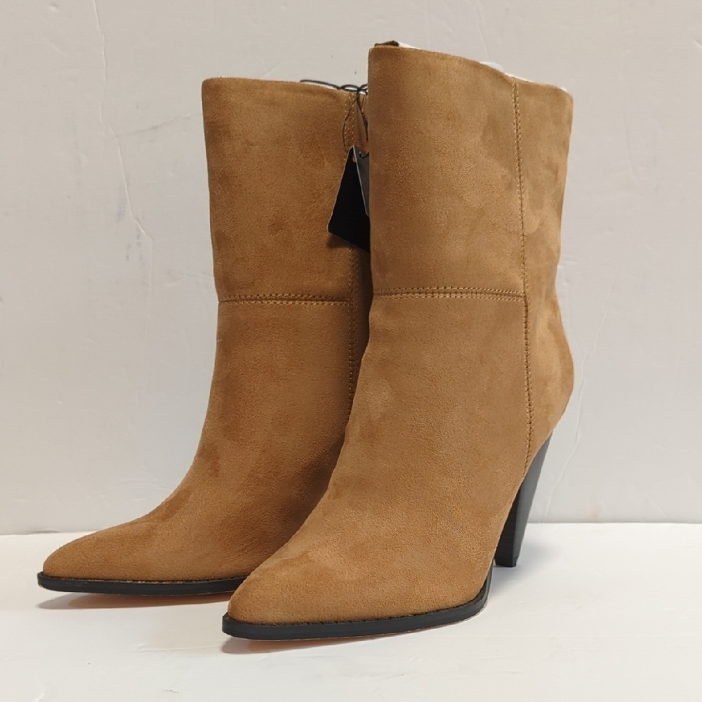 NEW Forever 21 Tan Faux Suede Pointed Toe Ankle Boots Size 6 - Picture 2 of 10